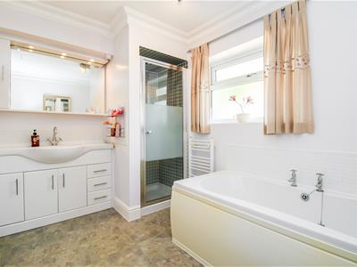 BATHROOM/W.C.